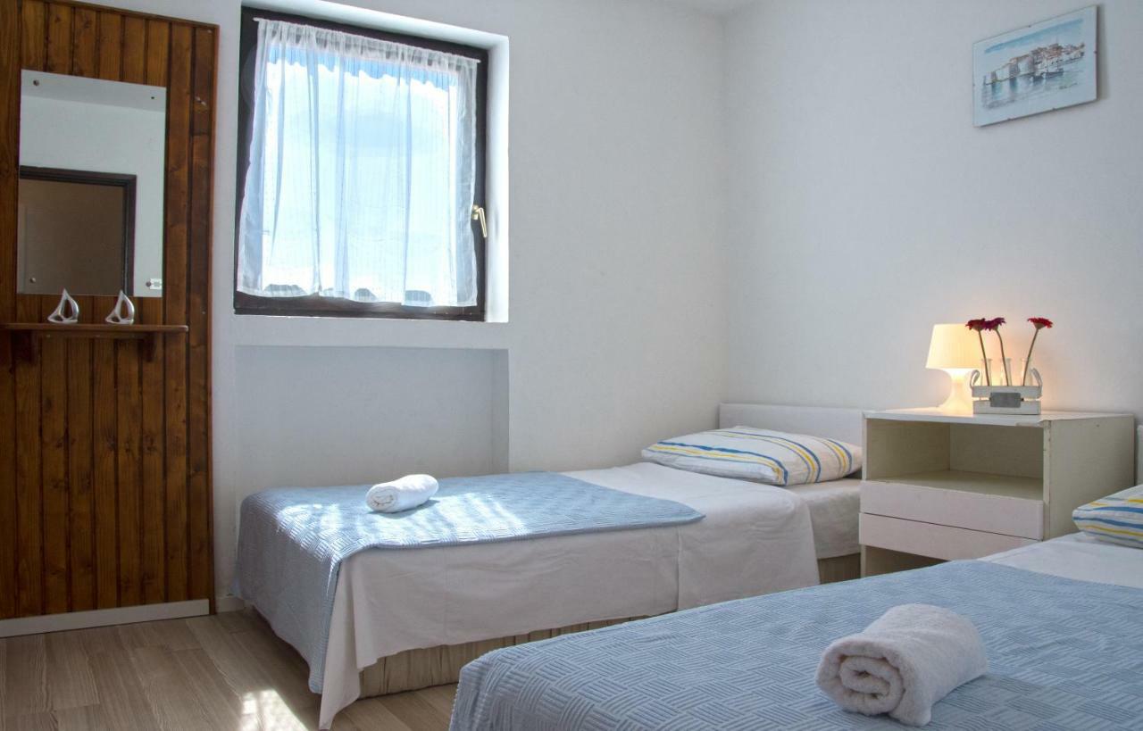 Apartments Jadranovo Bagian luar foto